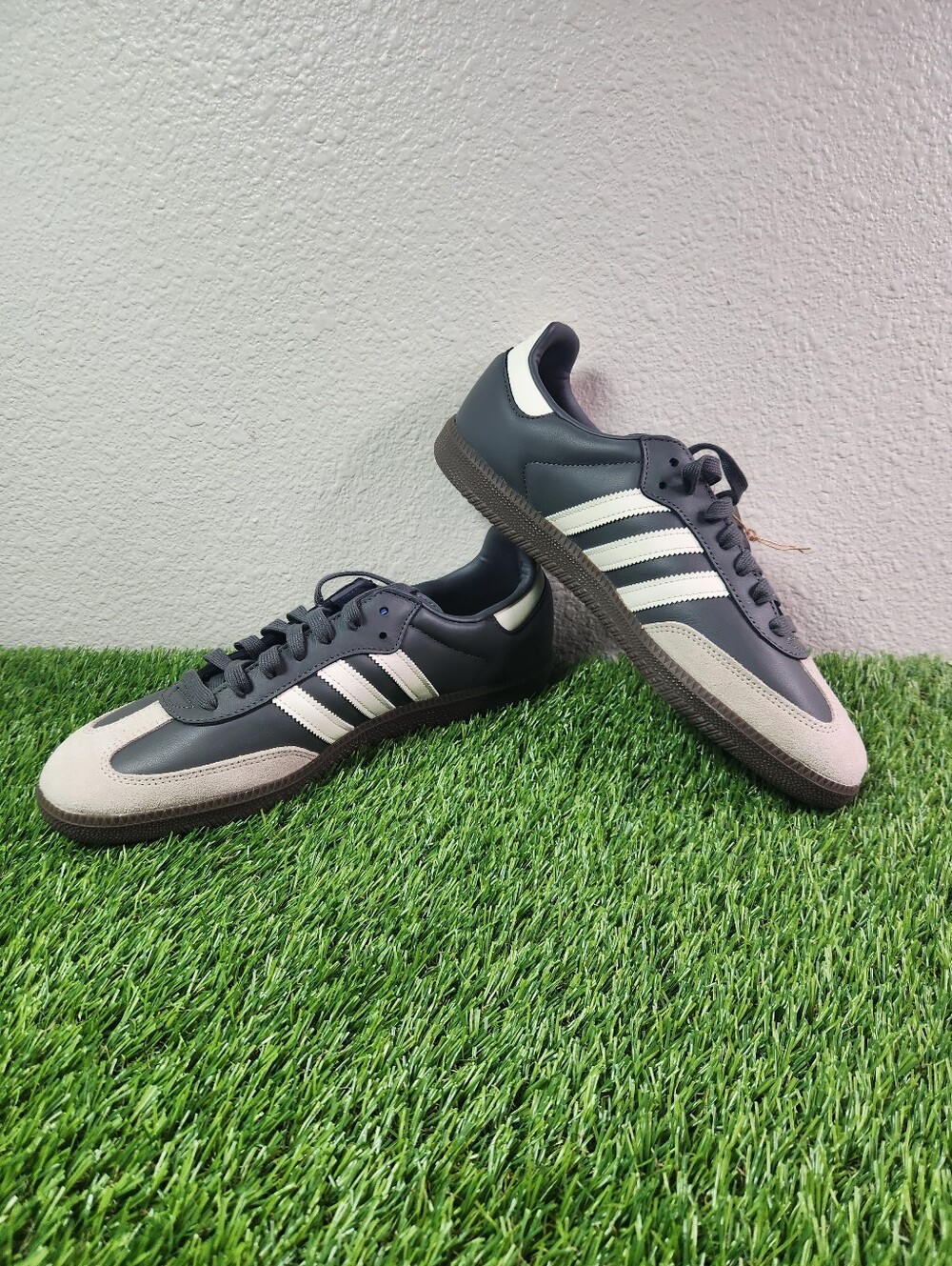 adidas Samba OG Men's Sneakers Black/White/Gray US Size 12 (JR0913) - Picture 3 of 8
